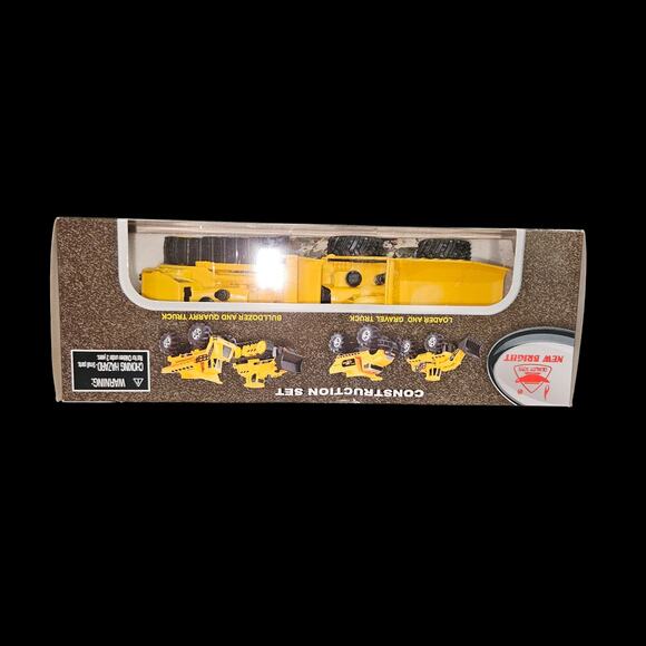New Bright Construction Set No. 1125 Bulldozer & Quarry Truck Battery Operated - Picture 3 of 6
